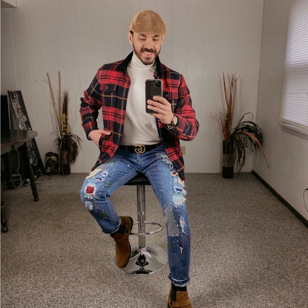 Italian 🇮🇹 jeans 👖 with patch work and some arts 🎭 in excellent condition
